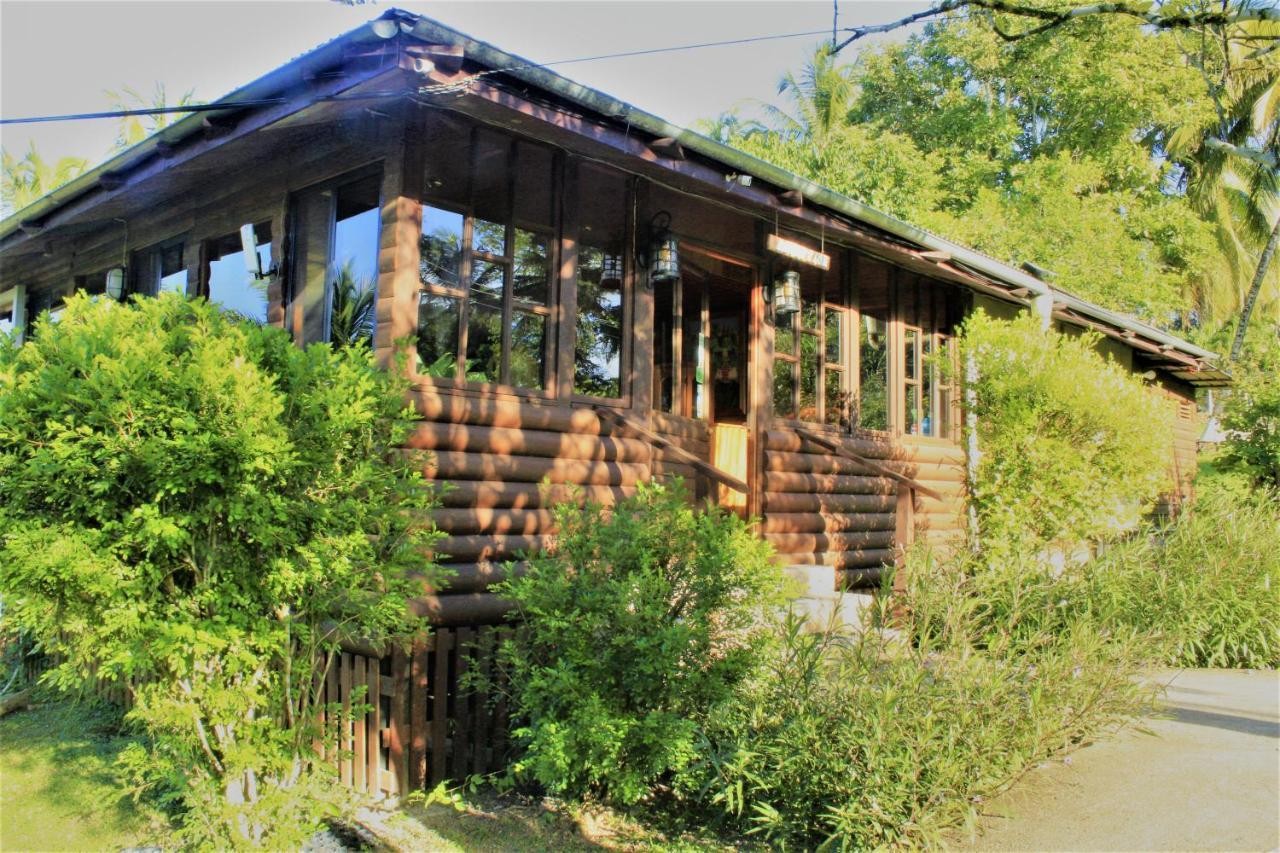 The Log Cab-Inn San Ignacio Eksteriør bilde